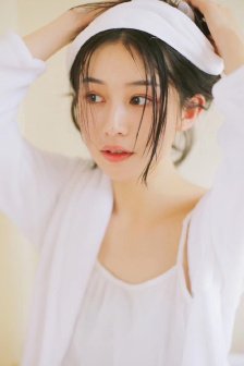 美女律师